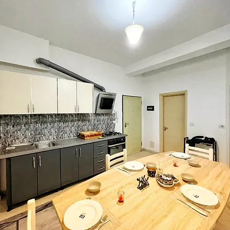 E2 Apartment